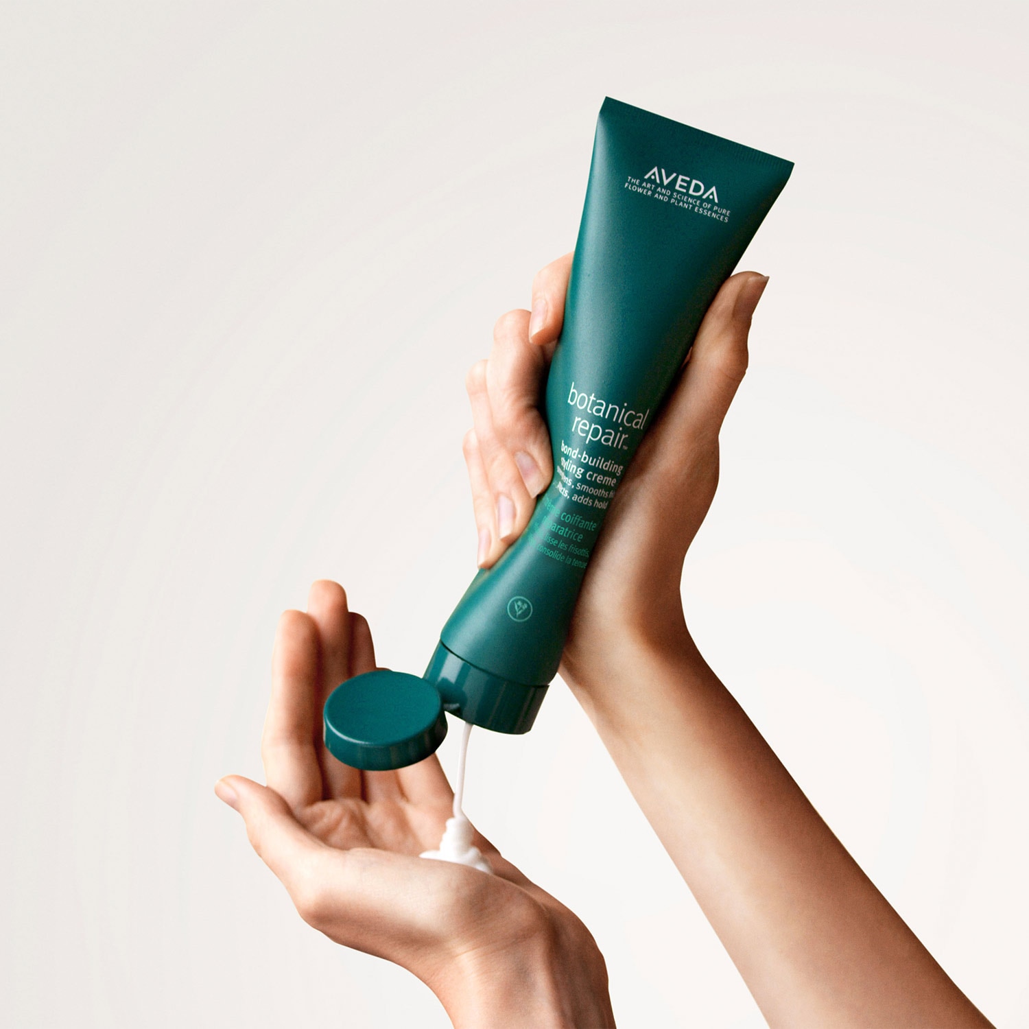 BOTANICAL REPAIR (CREMA PARA PEINAR BOND BUILDING STYLING CREAM)